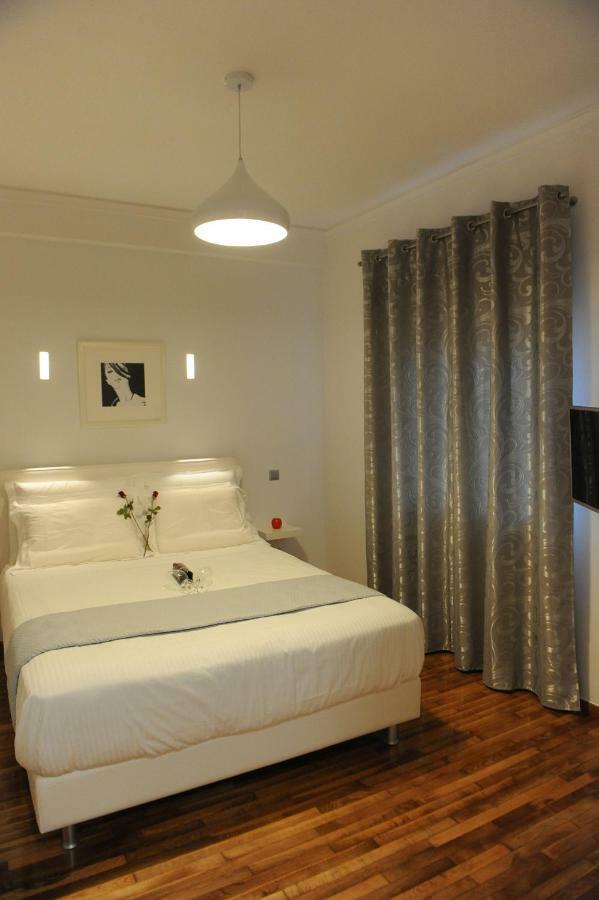Modern And Cozy Apartment In The Centre Of Atina Dış mekan fotoğraf